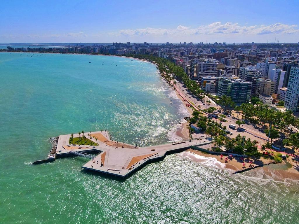 02 Quartos, A 200 Metros Da De Pajucara * Maceio (Alagoas)